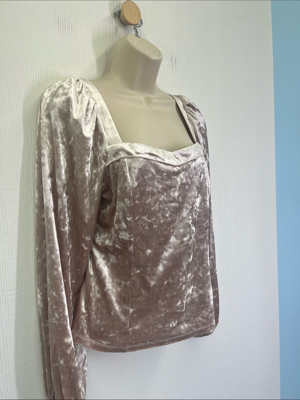 Anthropologie - Jessima Light Pink Square Neckline Long Sleeve Velvet Blouse M - Picture 4 of 10
